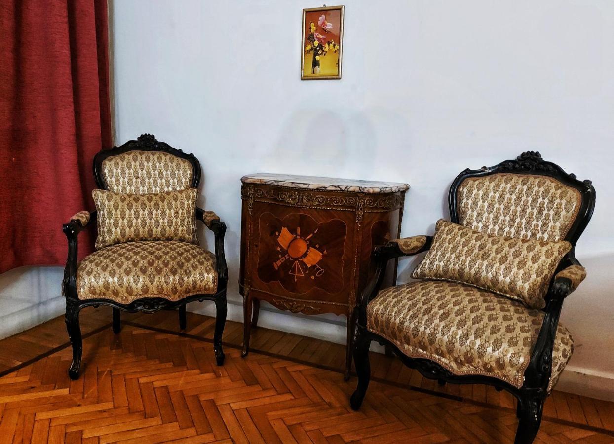 Jessy Lovely Apartment In Heliopolis Il Il Cairo Esterno foto