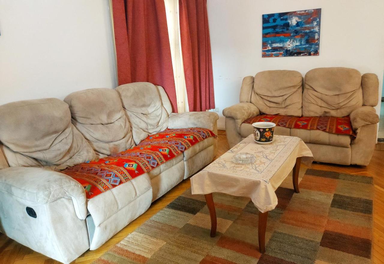 Jessy Lovely Apartment In Heliopolis Il Il Cairo Esterno foto